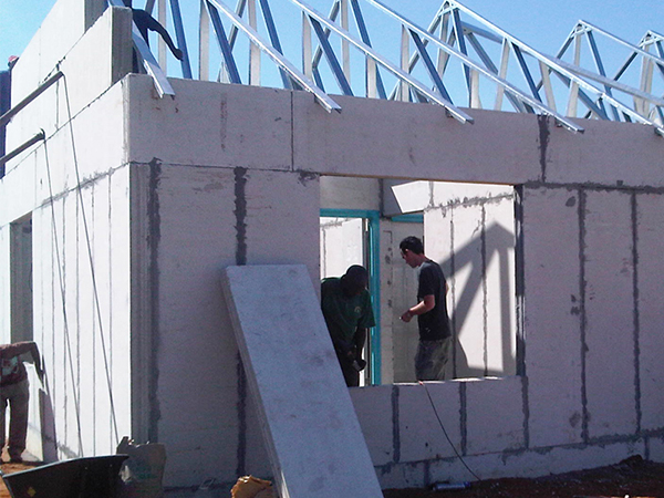 GRC輕質隔墻板現(xiàn)代豪宅的可靠建筑材料